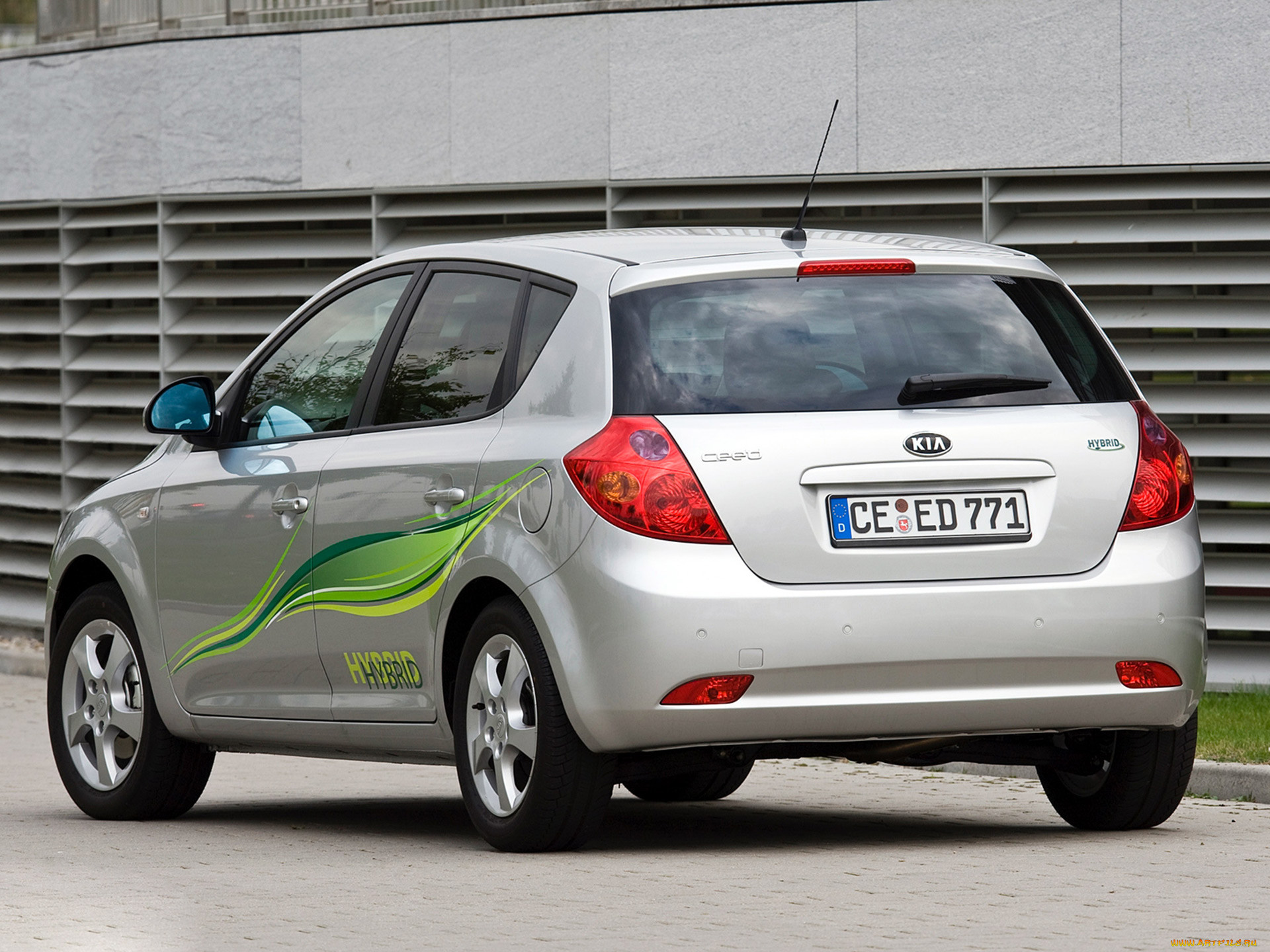 Написали гибрид. Kia Ceed Hybrid 2008. Kia Ceed гибрид. Kia Ceed ed Hybrid. Kia Ceed ed обои.